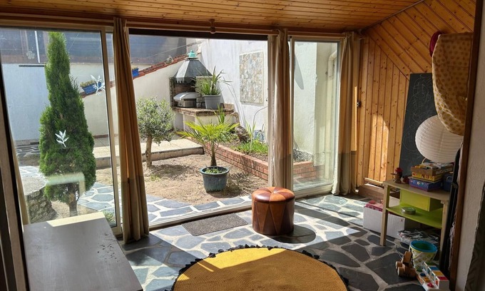 LʼAiguillon-sur-Mer Casa | Real vendeen cocoon in the heart of the village 700m from the port