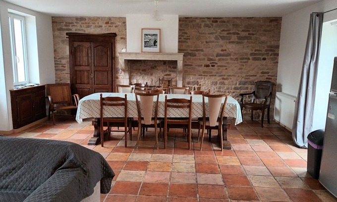 Saint-Ambreuil Casa | Quiet...
