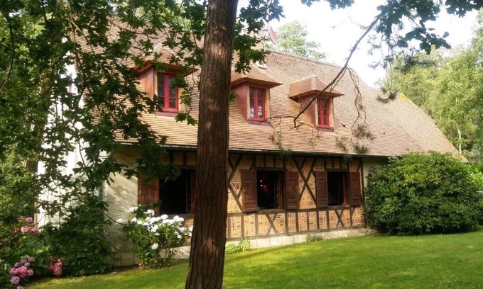 Sainte-Marguerite-sur-Mer Casa | Tranquila casa de carácter con entramado de madera, no aislada