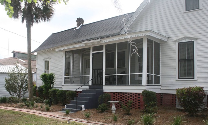 Madison Apartamento | Quiet Getaway! Visit Madison Blue Springs State Park or see the Manatee!