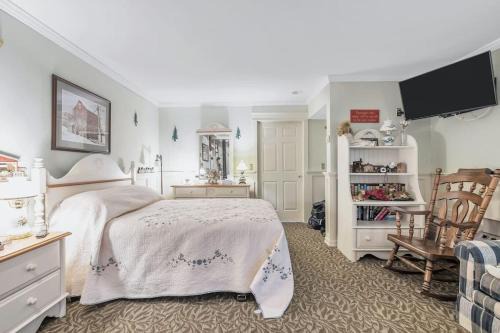 Clarks Summit Casa | Quiet Getaway with Queen Bed & Wi-Fi