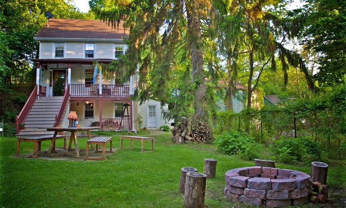 Beacon Casa | Quiet Historic Beacon Home with Garden - Quick Walk to Main St & DIA
