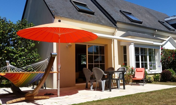 Herouville-Saint-Clair Casa | Casa tranquila a 10 minutos del Memorial de Caen y a 15 minutos de las playas del desembarco