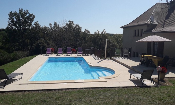 Mauroux Casa | CASA DE CAMPO DE CLASE 3 CON PISCINA PRIVADA Y TERRENO DE 5000 M2