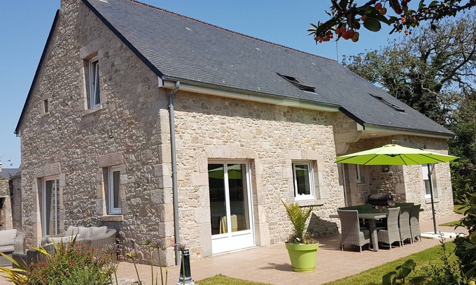 Barfleur Casa | Casa cotizada ***, tranquila, cerca del puerto, tiendas y playas.