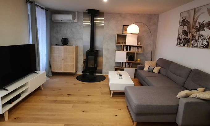 Vertaizon Casa | Quiet house with terrace, air-conditioned