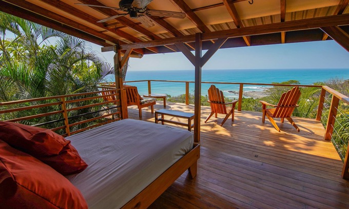 Malpaís Casa | Casa tranquila de la selva con vista al mar