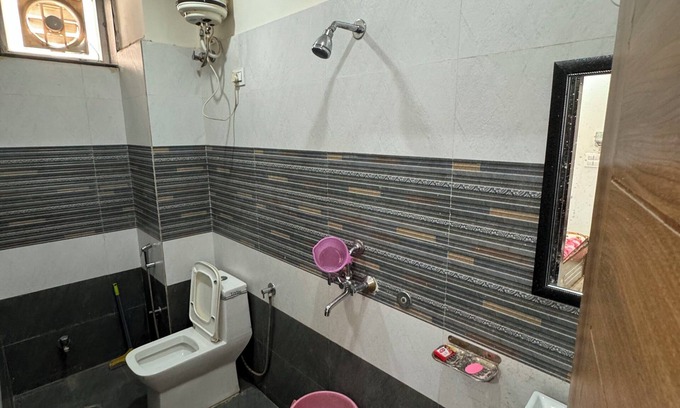 Pink City Casa | quiet, lake view, affordable rooms