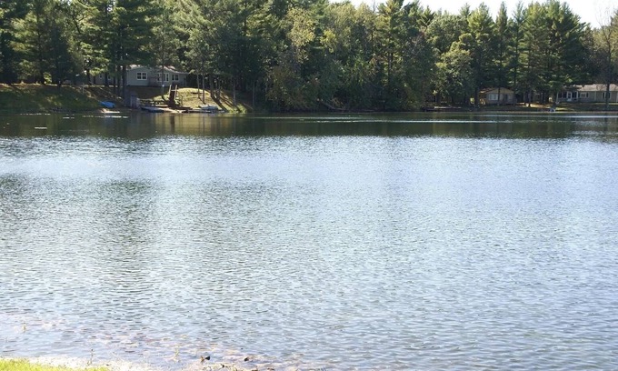 Neshkoro Casa | Quiet Lake with Kayaks and Direct Beach Access!
