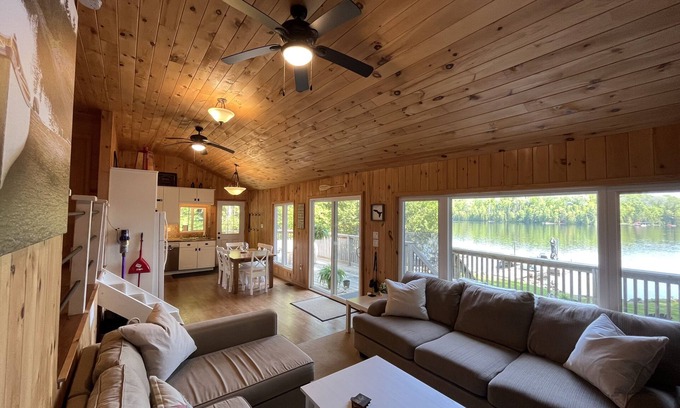 Irondale Cabaña | Quiet Lakefront Cottage, perfect for Families. Hot Tub, No Jet Ski lake.
