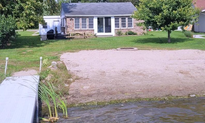 Brighton Casa | Quiet lakefront home, Ore Lake, Nature's Oasis