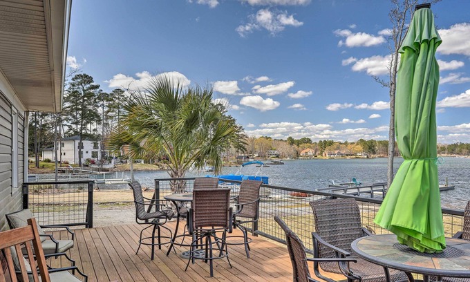 Chapin Casa | Quiet Lakefront Retreat w/ Boat Ramp & 2 Docks