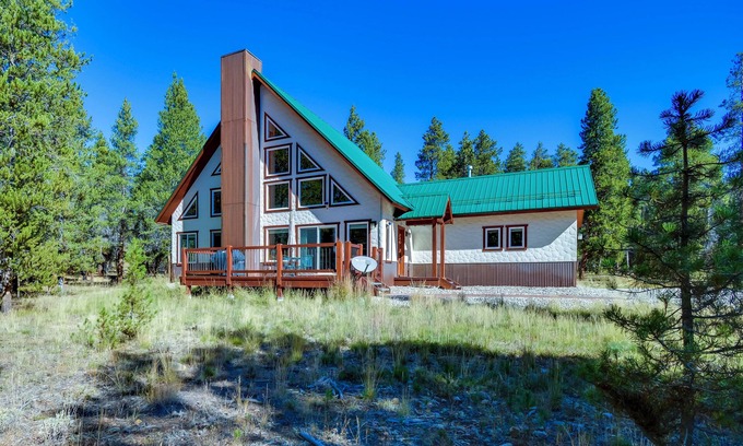 Leadville Casa | Quiet Leadville Home on 3 Acres w/ Gas Grill!