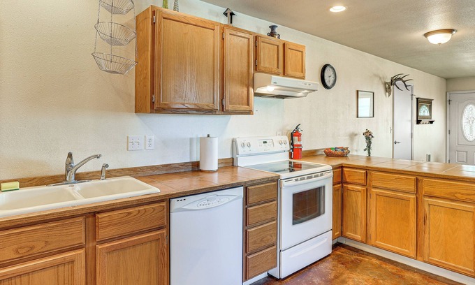 Lewiston Casa | Quiet Lewiston Vacation Rental w/Scenic Views!
