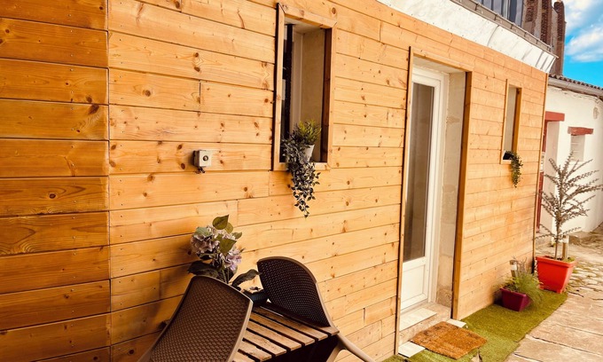 Waldeck-Sully Casa | Quiet little house in the center of town