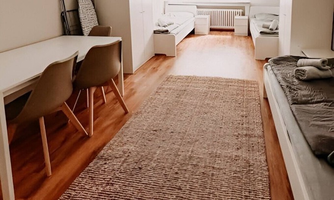 Frohnhausen Apartamento | Quiet living between Essen and Mülheim. BÖEG