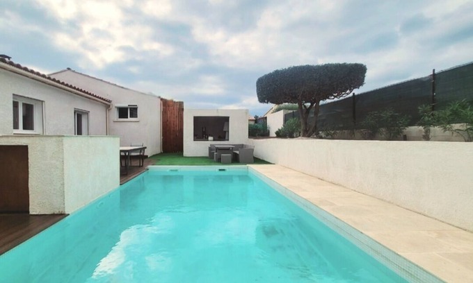 Peret Casa | Quiet location amidst vineyards with private pool and summer kitchen 2 bedrooms