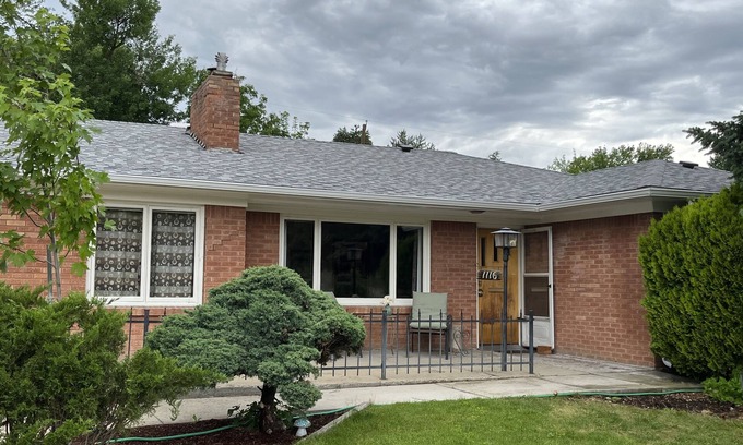 East End Casa | Quiet Mid-Century Home Close to Downtown