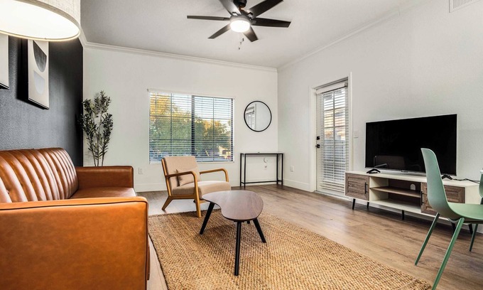Chandler Apartamento | Quiet Modern 1BR Pickleball, Pool, Parking, Gym 08