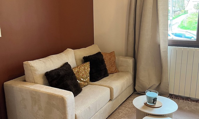 Taninges Apartamento | Quiet mountain apartment near ski resort