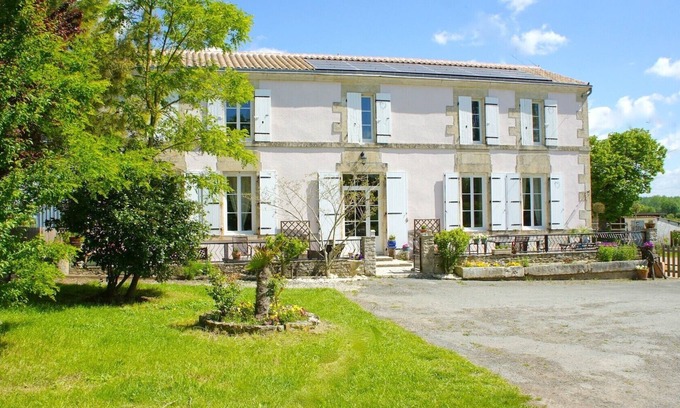 Saint-Saturnin-du-Bois Casa | Cottage de Lujo entre Niort y La Rochelle: Surgères