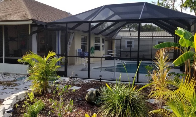 Englewood East Casa | Quiet neighborhood close to amenities/6 miles from beach with private pool
