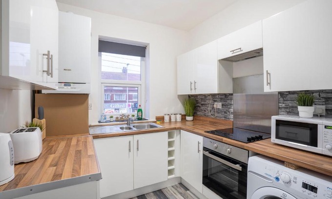 Bispham Apartamento | Quiet Neighborhood-Free Parking