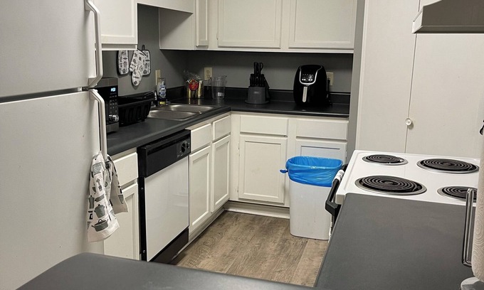 Ridgeland Apartamento | Quiet peaceful apartment. 5 minutes from dining, shopping, entertainment.
