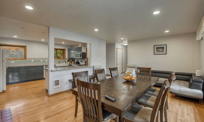 West Haven-Sylvan Casa | Lugar tranquilo en el Parque, 5bdrm / 3bth
