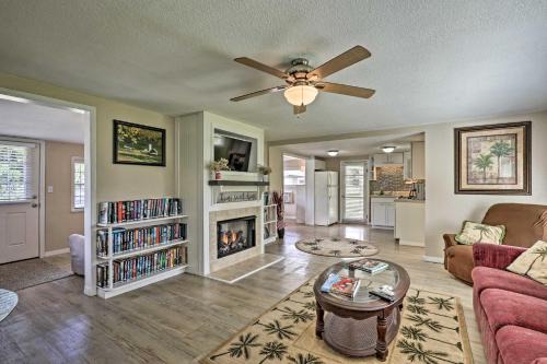 Crescent City Casa | Quiet Pomona Park Rural Home Near St Johns River!