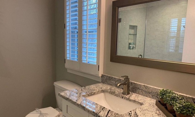 Mount Vernon Condominio | Quiet Private Apartment to Relax. Near Ft Belvoir, George Washington's Mt Vernon