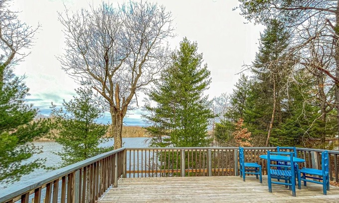 Plainfield Cabina | Quiet & Private Kayak,hike,UTV,BBQ,fish,boating,Nordic Mt - ski, tube, mt bike