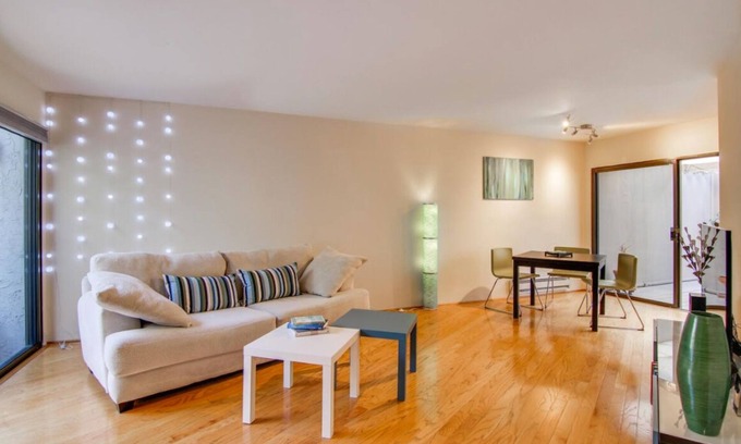 University City Casa | Quiet, Private & Sunny Townhome! Prime San Diego Location
