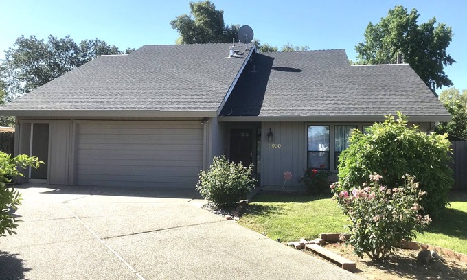 Carmichael Casa | Quiet, relaxing and specious home in cul-de-sac