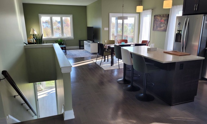 Casselman Casa | Quiet Riverfront , Pet friendly