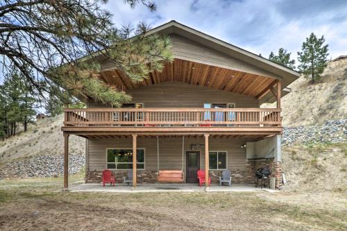 Lincoln County Casa | Quiet Riverside Retreat Hike, Fish and Ski!