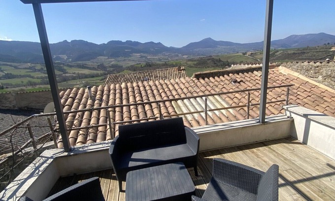 Saint-Sauveur-Gouvernet Casa | Quiet village house a true haven of peace