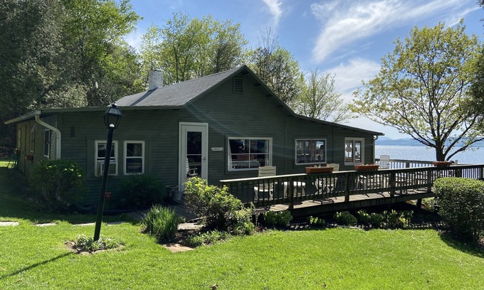 New North End Cabaña | Quiet Vacation Cottage on Lake Champlain Deck, Stairs to Beach. 4 BR/ Sleeps 6
