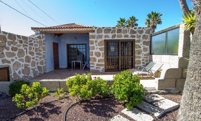 Granadilla de Abona Casa | Quiet vacation home with a great view