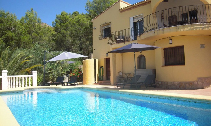 Jalón Villa | Villa tranquila con piscina privada