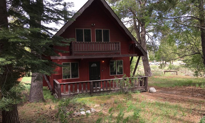 Tahoe Paradise Chalet De Esquí | Bien Cuidado de vacaciones en South Lake Tahoe, Alquiler Casa Tranquila