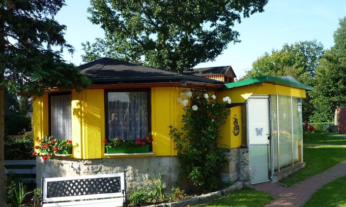 Born auf dem Darss Casa | Quietly located bungalow near the kite and surf spot Born - Sonnenblume
