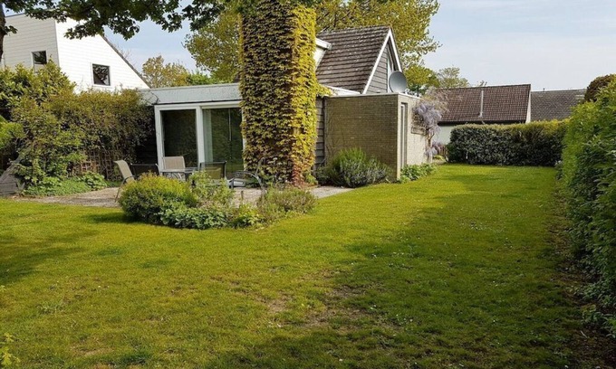 Bruinisse Casa | Casa de vacaciones en una zona tranquila de Zelanda