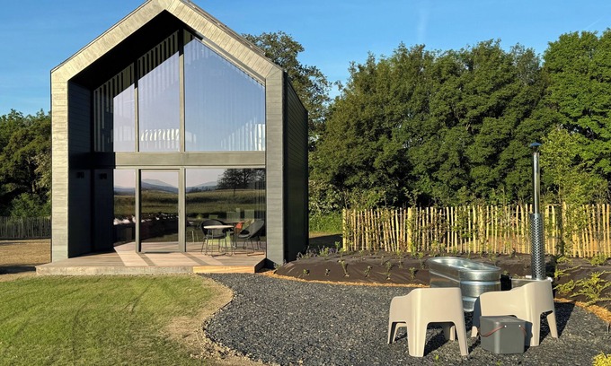 Bohon Casa | Quietly located lodge for 2 with a shared pool