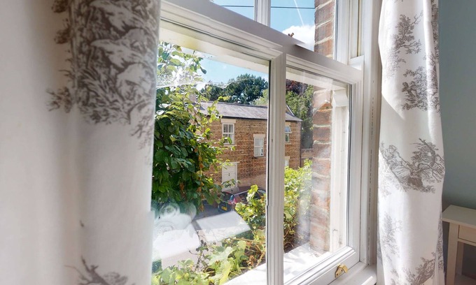 South Hinksey Cabaña | Quince Cottage Holiday Let 2 Bed & Sleeps 4