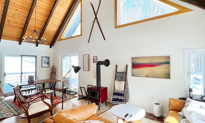 Hunter Cabina | QUINN HOLLOW - Hunter Mountain Ski Cabin, Hot Tub