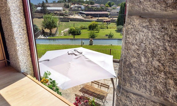 Guilhofrei Villa | Casa rural 'Casa Do Alpendre - T2' con vistas al lago, Wi-Fi y aire acondicionado