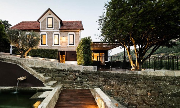 Mesao Frio Casa | Quinta de S.Bernardo - Winery & Farmhouse