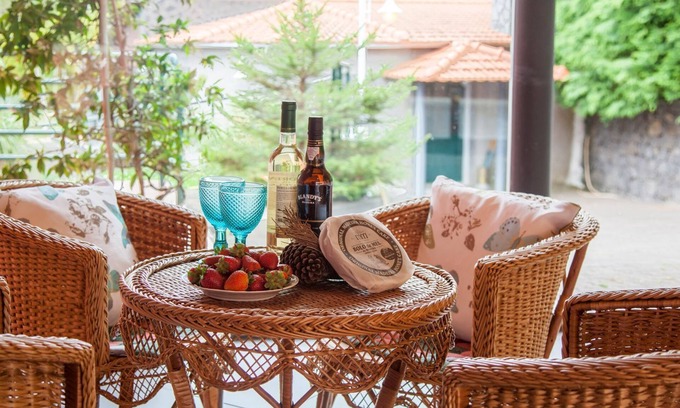 Santa Cruz Casa | Quinta do Santo by LovelyStay