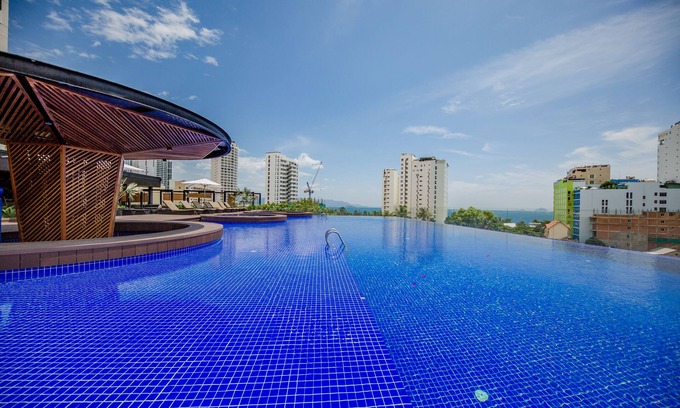 Tran Phu Beach Hotel | Quinter Central Nha Trang